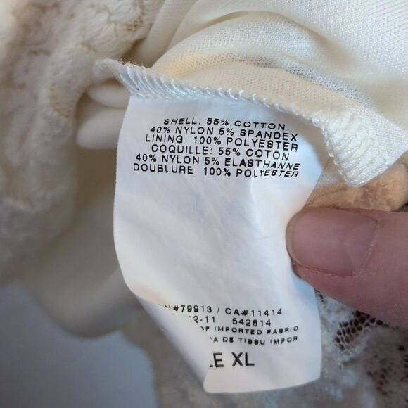 Jessica Simpson White Ivory Lace Lined Top Women's Maternity XL - Picture 4 of 4